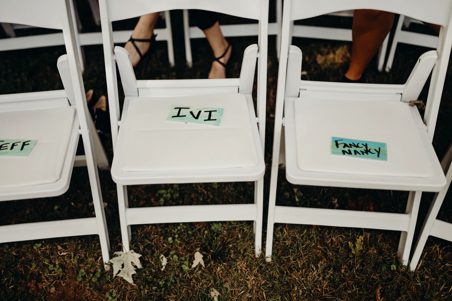 Emily + Robyn | Intimate Nashville Wedding – Emiley Creates